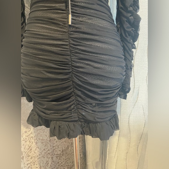 HOUSE OF CB Mini Dress - Picture 4 of 8